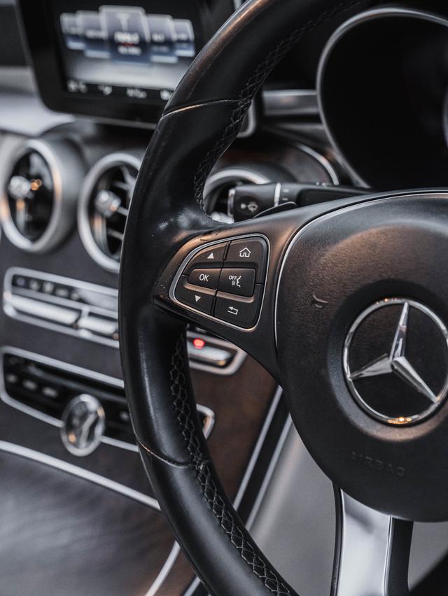 รหัสรถ 67GG678 Benz C300 ปี 2015 รุ่น Exclusive คือรถยนต์ C-Class (W205) 12