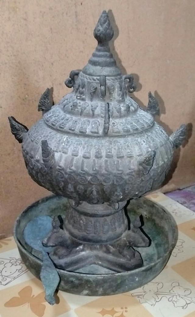 บาตรน้ำมนต์ทองเหลืองโบราณ
