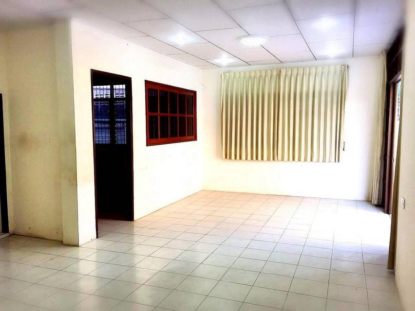 🏠​​ขายบ้านทำเลทอง ซอยเพชรเกษม 88 - บางแค อยู่แล้วเฮง เดินทางสะดวก เข้าออกได้ 3 เส้นทางหลัก พื้นที่ 105 ตรว. ในราคา 9.5 ล้านบาท 6