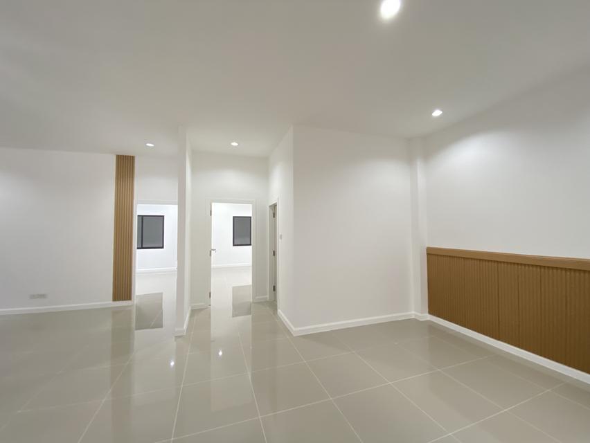 บ้านเดี่ยวรีโนเวทใหม่ บ้านหลังใหญ่  ขนาด 56.20 ตรว. 3 ห้องนอน 2 ห้องน้ำ 1ที่จอดรถ  ข้างบ้านสามารถทำสระว่ายน้ำได้ ขายเพียง4.79ลบ. ลด22 แสนบาททันที 16
