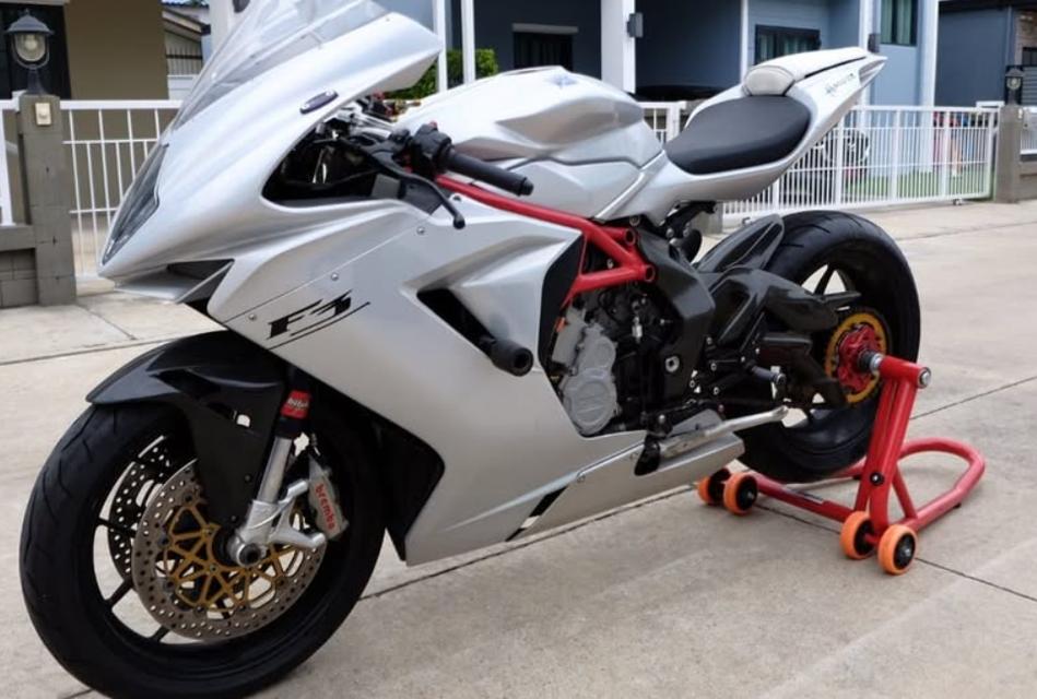 MV Agusta F3 สีขาวใหม่มาก 5