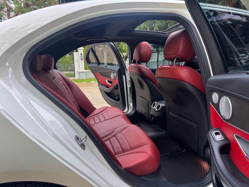 Benz C220d AMG Dynamic รุ่น Top ดีเซลล้วน W205 ปี 2022 หลังคาแก้ว เจ้าของเดียว ใช้งาน 6 หมื่นโล วารันตีศูนย์ถึง 2027 รูปที่ 15