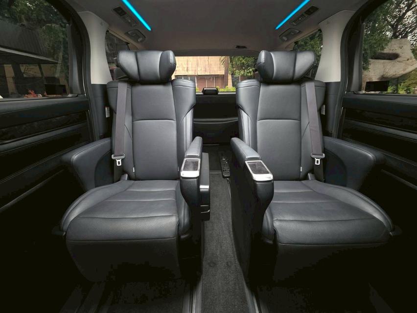 Toyota ALPHARD 2.5SC PACKAGE สีขาว ปี 2021 ไมล์ 50,000 กม. 14