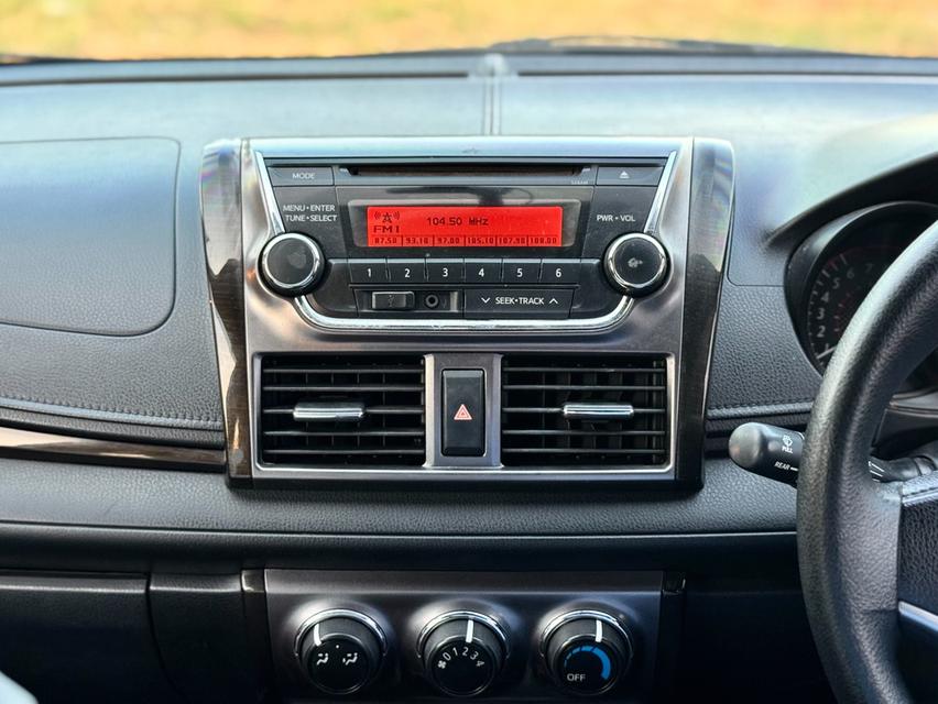 TOYOTA NEW YARIS  1.2E Y 2015 14