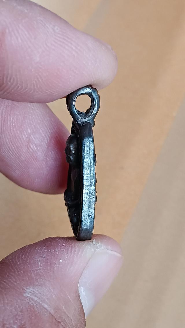 เหรียญหลวงพ่อเงิน บางคลาน พิมพ์จอบใหญ่ ออกวัดตะพานหิน จ.พิจิตร ปี 2525 4