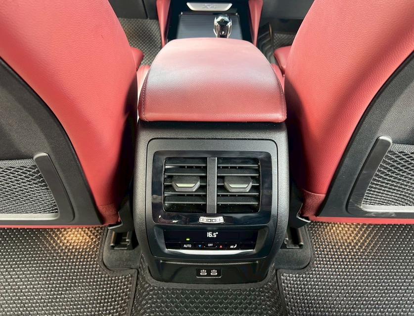 BMW X4 xDrive20d M Sport (LCI) G02 2022 Mileage 42,000 Km. 12