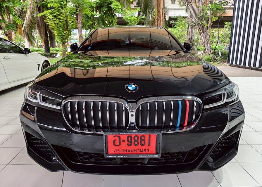 พี่ยักษ์ดำ 4x,xxx km!! แท้ มือเดียว Top Option Bsi เหลือๆ สวยใหม่กริ้บน้องๆป้ายแดง 😁😁 New Arrival!!♥️ Bmw 530e M Sport lci 2021