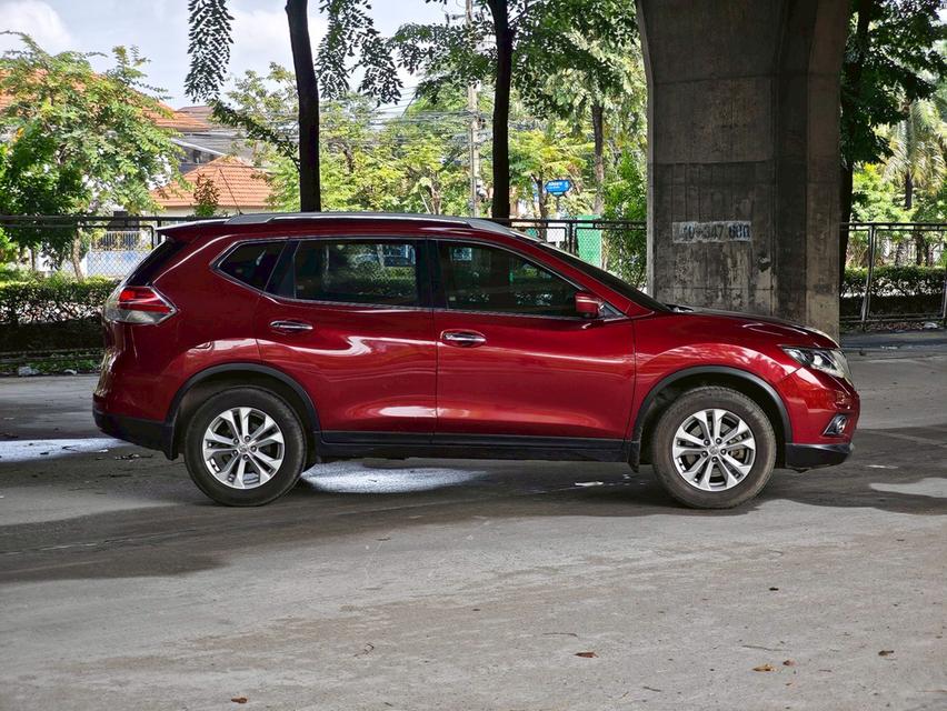 ขายรถ nissan  X-Trail 2.0V 4WD ปี 2015 สีแดง เกียร์ออโต้ 8