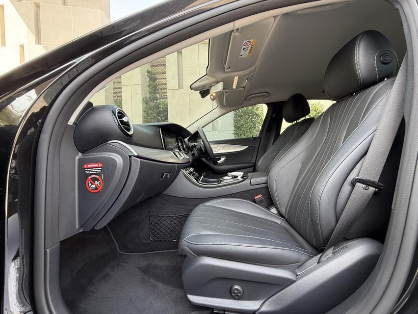 Mercedes Benz E220d Sport รูปที่ 8