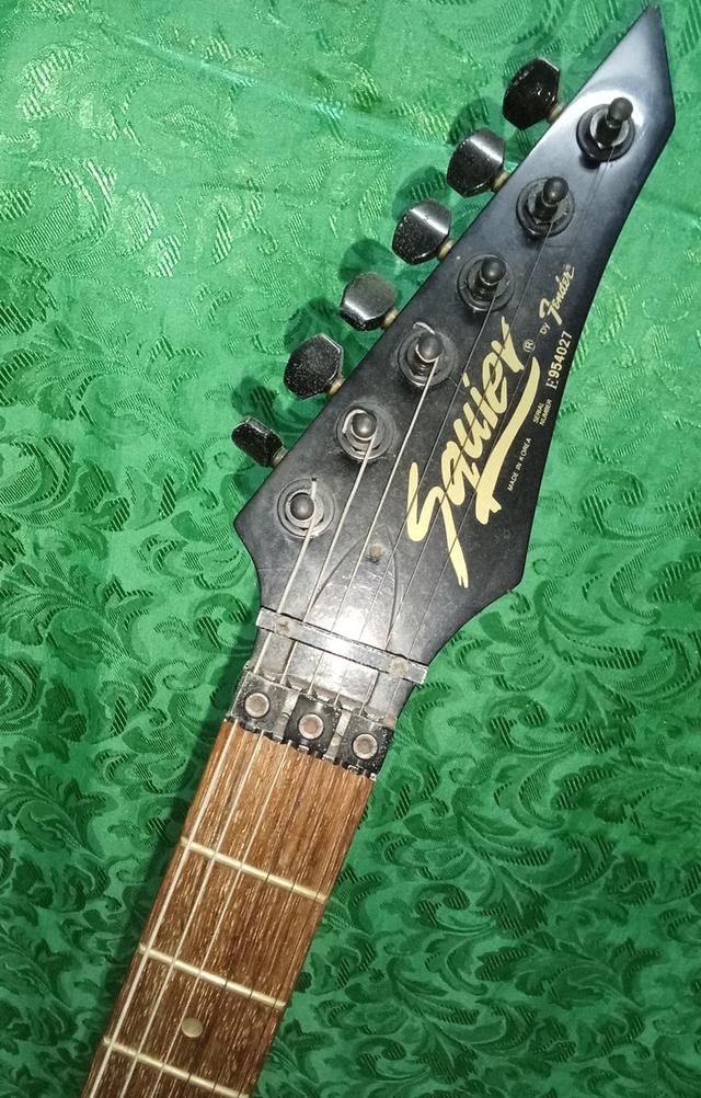 ขาย guitar Squier 7