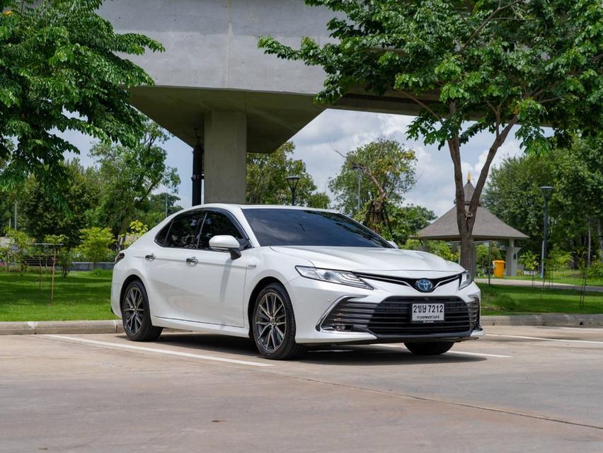 ขายToyota Camry 2.5Hev ปี22