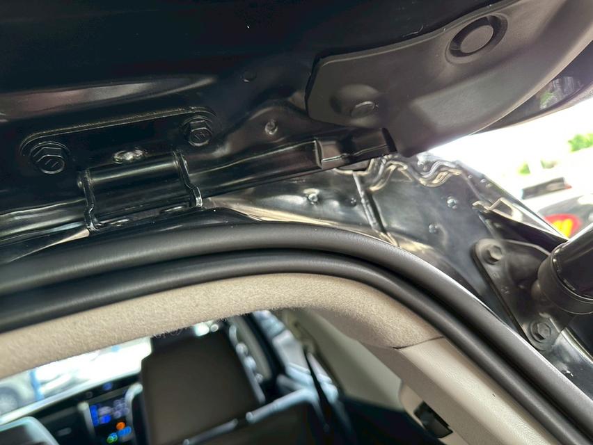รถบ้าน สภาพดี Fortuner 2.8V (2WD)  12