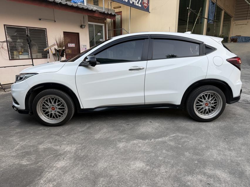 ปี 2019 HONDA HRV, 1.8 RS ตัวTopสุด สีขาวมุก เกียร์ออโต้ รูปที่ 4