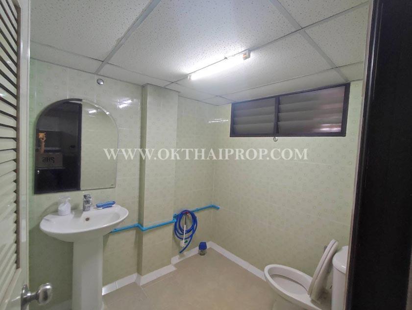 อาคารพาณิชย์ 4.5 ชั้น 3 คูหาติดกัน หมู่บ้านริมน้ำ จรัญสนิทวงศ์-บางพลัด ใกล้ MRT สิรินธร 16