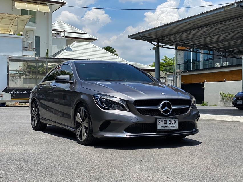 Mercedes-Benz CLA200 Urban Facelift ปี2017 เลขไมล์ 88,xxx km