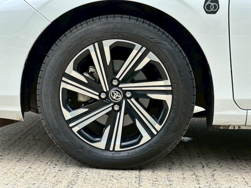 TOYOTA ATIV Sedan Premium Luxury 2022