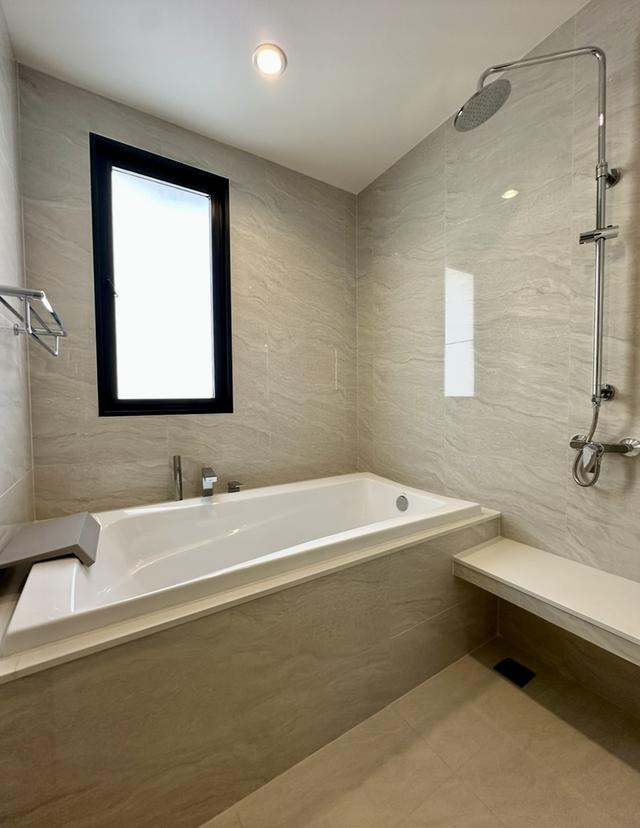 บ้านเดี่ยวหรู 3 ชั้น ใหม่เอี่ยม 13