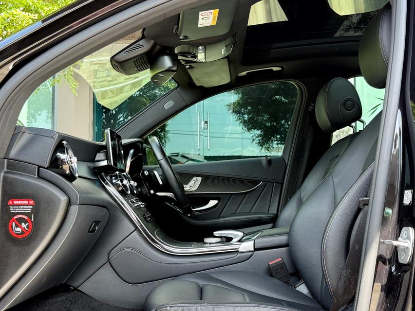 2019 BENZ GLC 250D AMG รถมือเดียวออกป้ายแดง รถวิ่งน้อย ประวัติศูนย์ครบ ไม่เคยมีอุบัติเหตุครับ 13