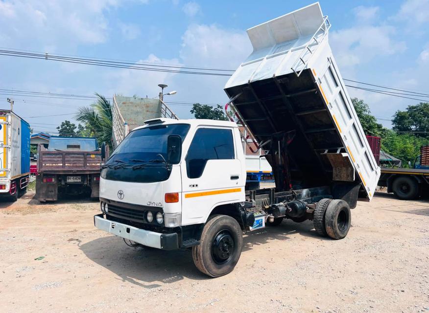 ขายด่วนรถบรรทุก 6 ล้อดั้มพ์ TOYOTA DYNA 3