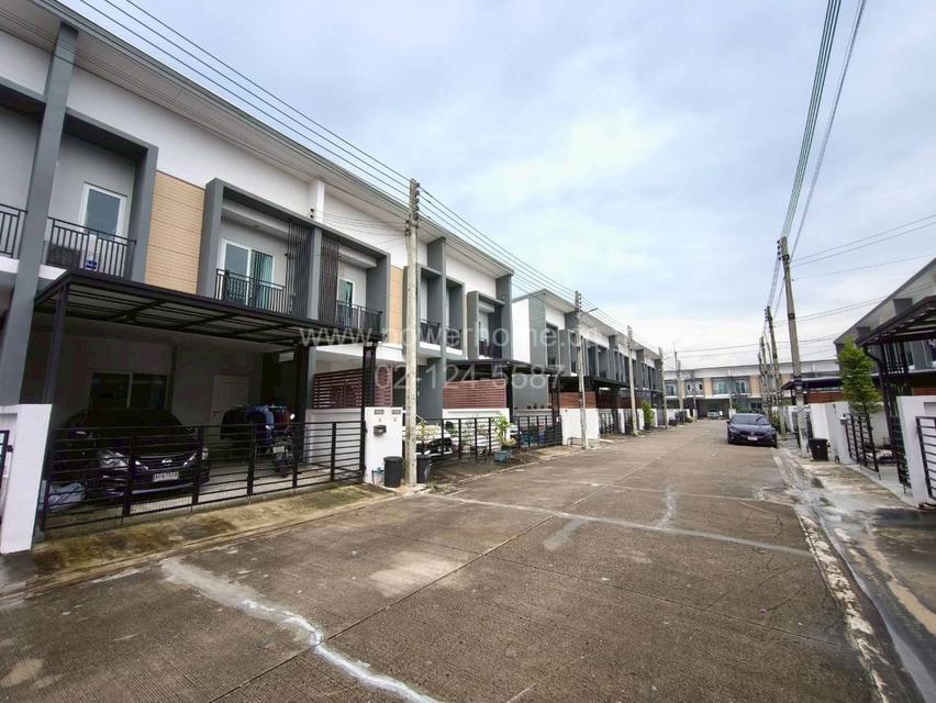 หมู่บ้านแกรนด์วิลล์ ปทุมธานี-สายใน ซอย 1 ถนนปทุมสายใน ต.บ้านฉาง อ.เมืองปทุมธานี จ.ปทุมธานี 2
