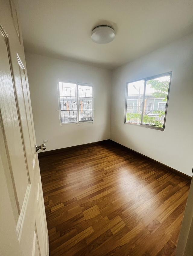 บ้านทาวน์โฮม 2ชั้น หลังริม 53 ตรวา มีพื้นที่ข้างบ้าน 5