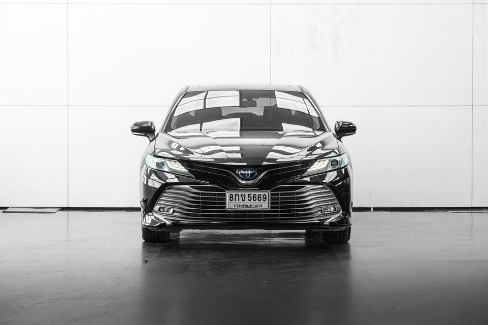 2019 TOYOTA TOYOTA CAMRY 2.5 HYBRID PREMIUM สีดำ เลขไมล์ 101567 กม.