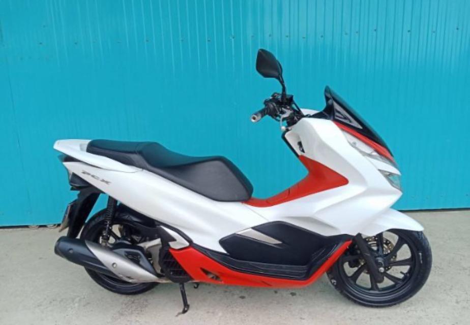 Honda PCX 150 สีขาว - ส้ม 3