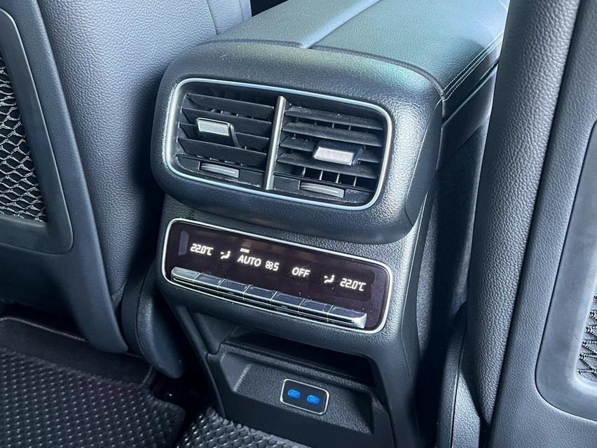Mercedes-Benz GLE 300 d 4MATIC AMG Dynamic Facelift ปี 2023 จด 2025 รูปที่ 9