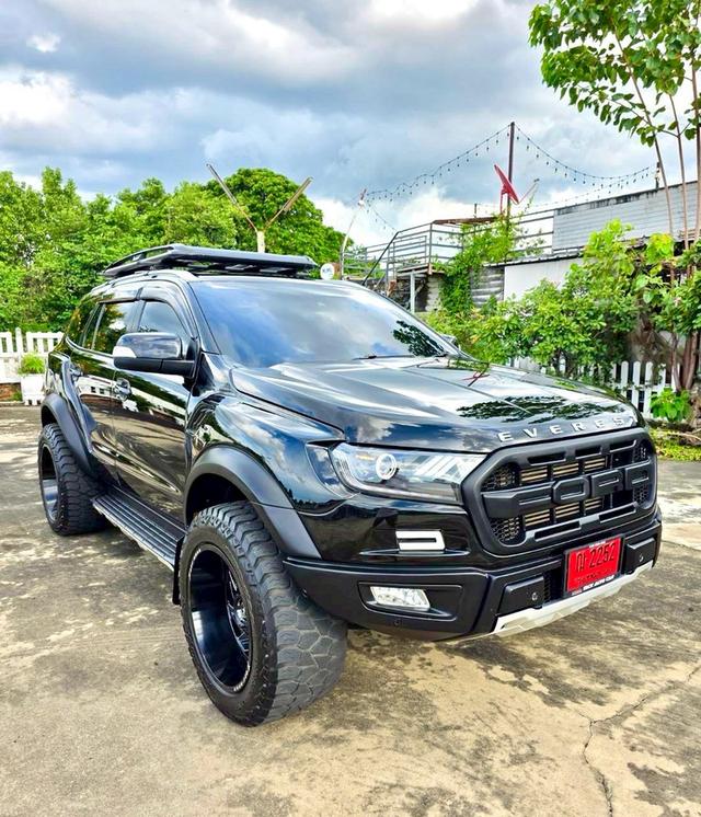 Ford Everest 2.0 Titanium+ 2WD สีดำ ปี 2019 ไมล์ 100,000กม. 3