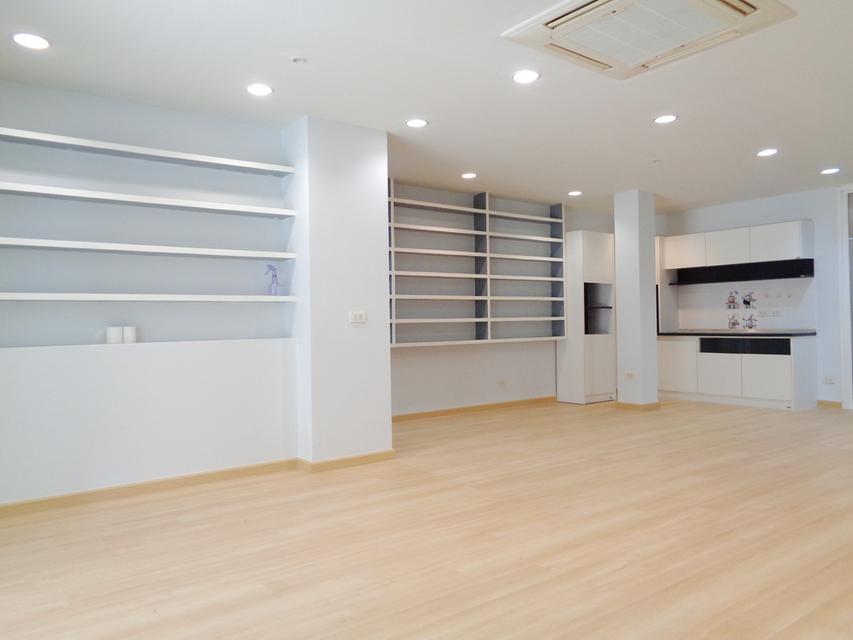 🚩 บ้านรีโนเวท ทาวน์โฮม 3 ชั้น หลังใหญ่ โครงการ เดอะ รีโน่ นวมินทร์ ติดห้างโลตัสนวมินทร์ 6