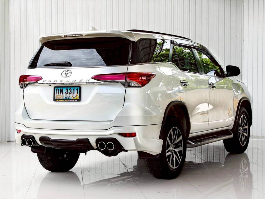 ขาย Toyota Fortuner 2.4V ปี20
