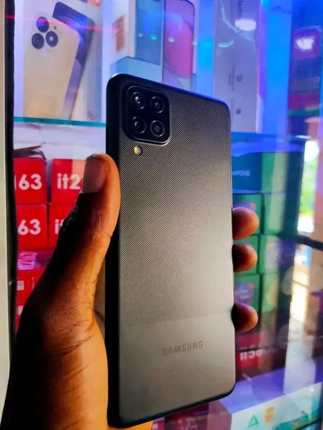 มือถือสภาพนางฟ้า Samsung Galaxy A12 4