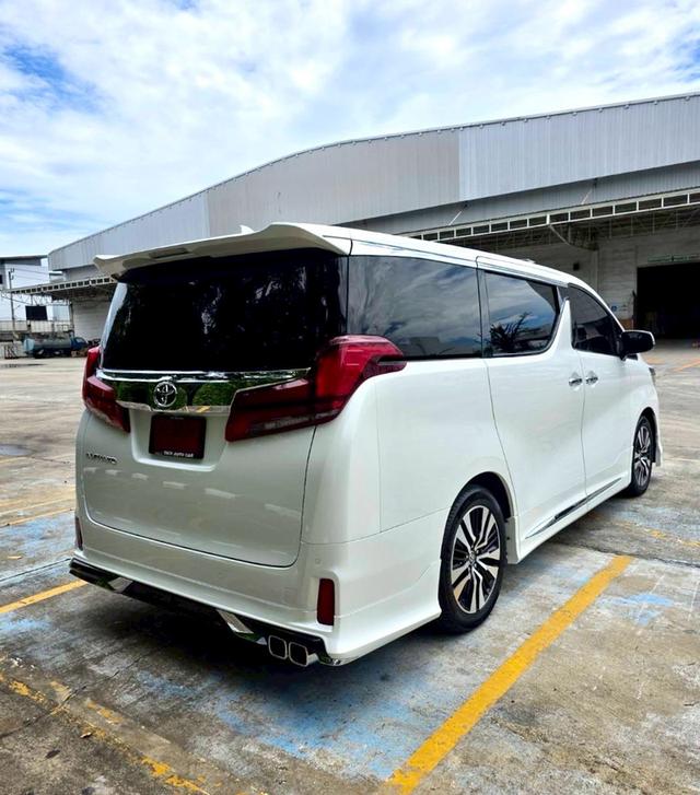 Toyota ALPHARD 2.5SC PACKAGE สีขาว ปี 2023 ไมล์ 34,000 กม.