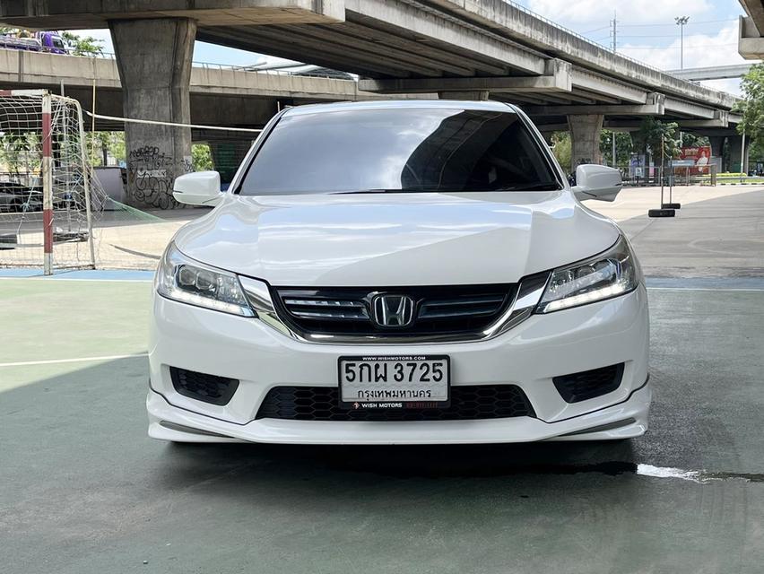 Honda  Accord 2.0 Tech Hybrid 2015 เพียง 399,000 บาท 2