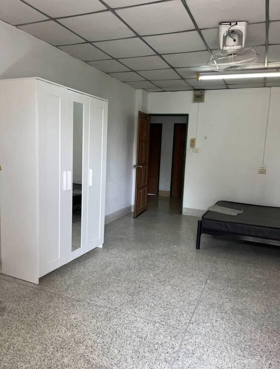 ขายอพาร์ทเม้นท์ เนื้อที่ 1 ไร่ 44 ตรว. (แยกสองโฉนด 369+75 ตรว.) 3