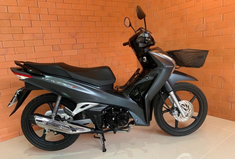 Honda Wave 125i สีเทา 3