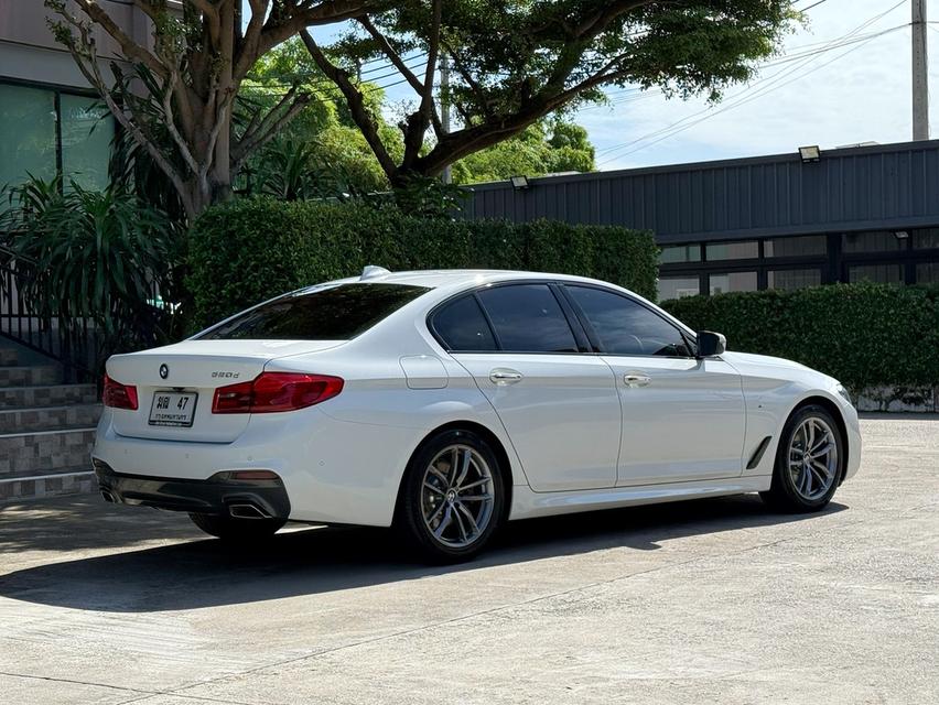 2019 BMW 520D MSPORT รถมือเดียวออกป้ายแดง รถวิ่งน้อย เข้าศูนย์ตรงระยะ รถไม่มีอุบัติเหตุครับ รูปย่อยที่ 3