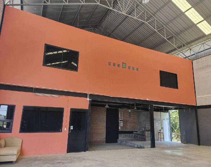 ให้เช่าโกดังพร้อมสำนักงาน 2 ชั้น / พื้นที่ 575 ตารางเมตร / ทำเล ถนนพัฒนาชนบท 4 เขตลาดกระบัง 5