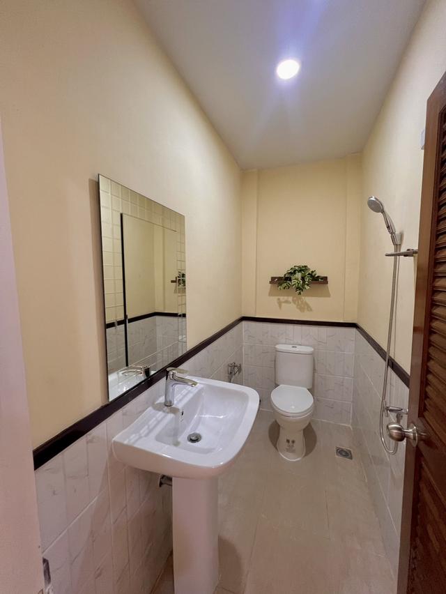 ทาว์เฮาส์ 4 นอน 3 น้ำ ติดถนนติวานนท์ ตรงข้าม ร.ร.พระหฤทัยนนท์บุรี 18