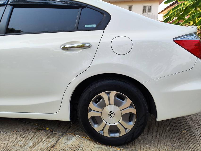 ็Honda Civic Hybrid สีขาวมุกเจ้าของขายเอง รถใช้มือเดียว เข้าศูนย์ทุก 10000 โล 4