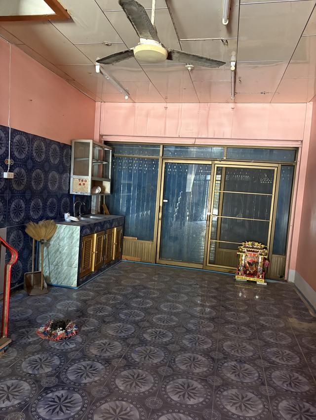 ขายอาคารพาณิชย์ 4ชั้น ทำเลดี ในตลาดศรีเทพ2 อำเภอตาคลี จังหวัดนครสวรรค์ 4