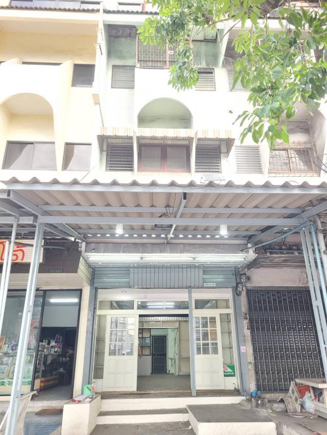 ให้เช่าอาคารพาณิชย์ติดถนนนวมินทร์ ใกล้นวมินทร์ 82 2