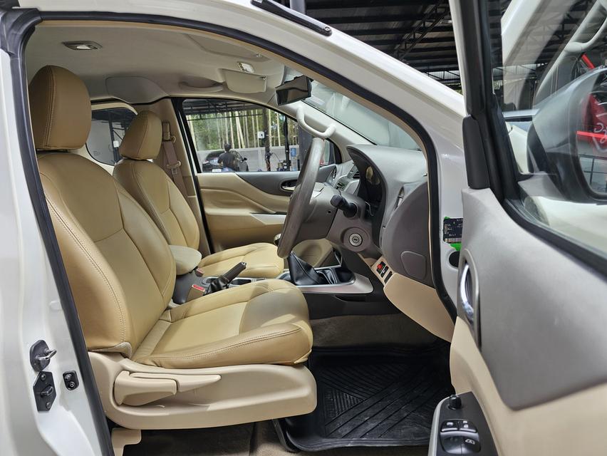 ขายรถ nissan NP300 Navara 2.5 King Cab Calibre E Pickup ปี 2015 สีขาว เกียร์ธรรมดา รูปที่ 10