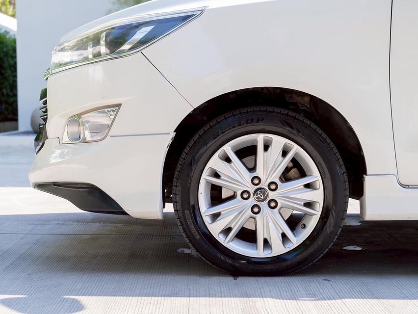 TOYOTA INNOVA 2.8 CRYSTA V WAGON มือสอง ปี 2017 รูปที่ 19