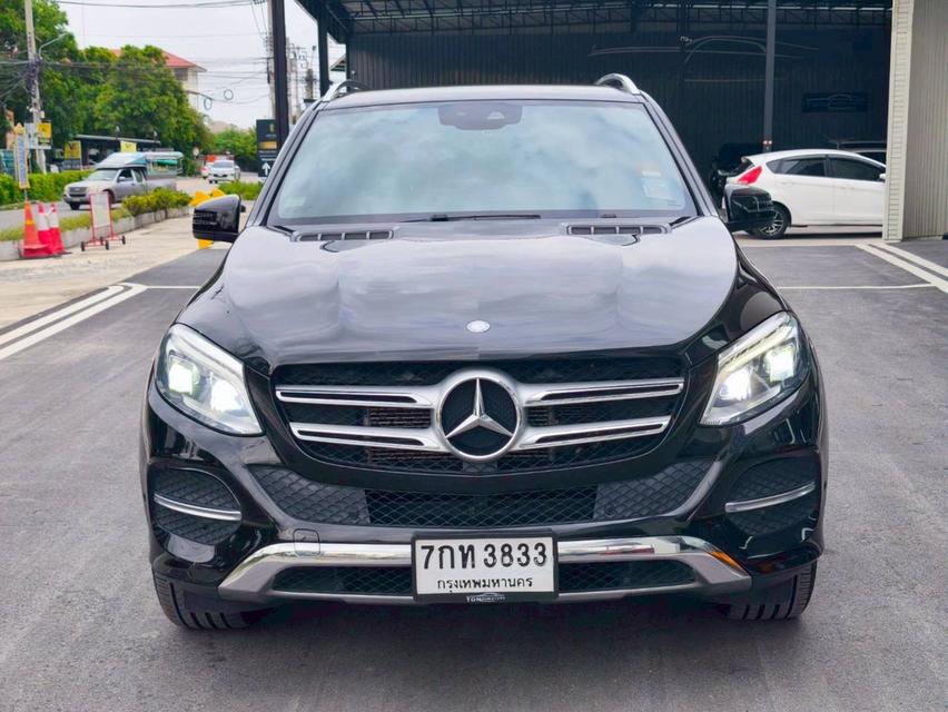 รหัสรถ KPV3833 2018 BENZ GLE-500e สีดำ