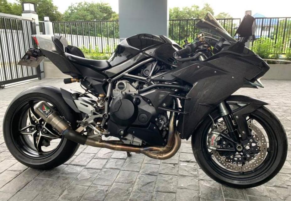Kawasaki Ninja H2 สีดำ