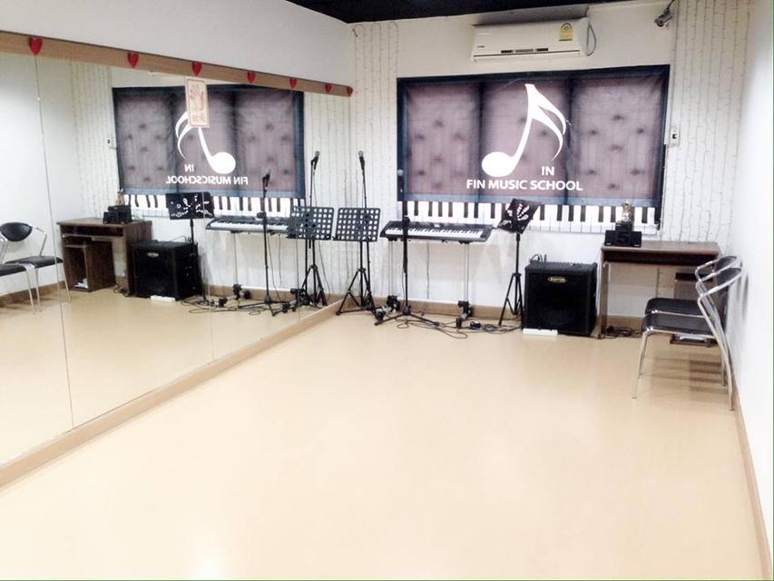 ห้องซ้อมเต้น ที่ Fin Music School 7