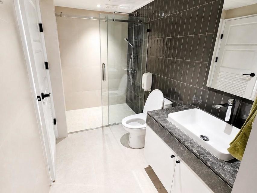 For Rent — Newly Renovated 3-Bedroom Sea View Condo at Sky Beach CondominiumSpacious sea view condo for rent at Sky Beach Condominium. Newly renovated 4