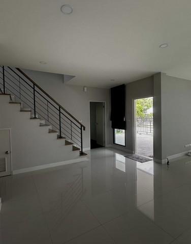 ขายหรือให้เช่า บ้านเดี่ยว 3 ชั้น โครงการ Centro ดอนเมือง-แจ้งวัฒนะ 58 ตร.วา สไตล์ Modern พร้อมอยู่ ใกล้ทางด่วนและรถไฟฟ้า 4