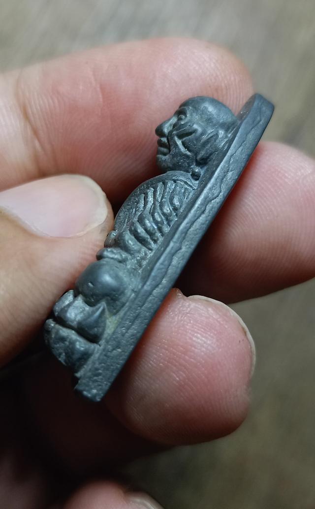 หลวงปู่ทวดเนื้อแร่หลัง 05